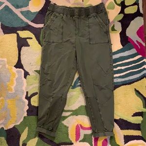 Anthropologie Joggers, EUC, size Medium, Green